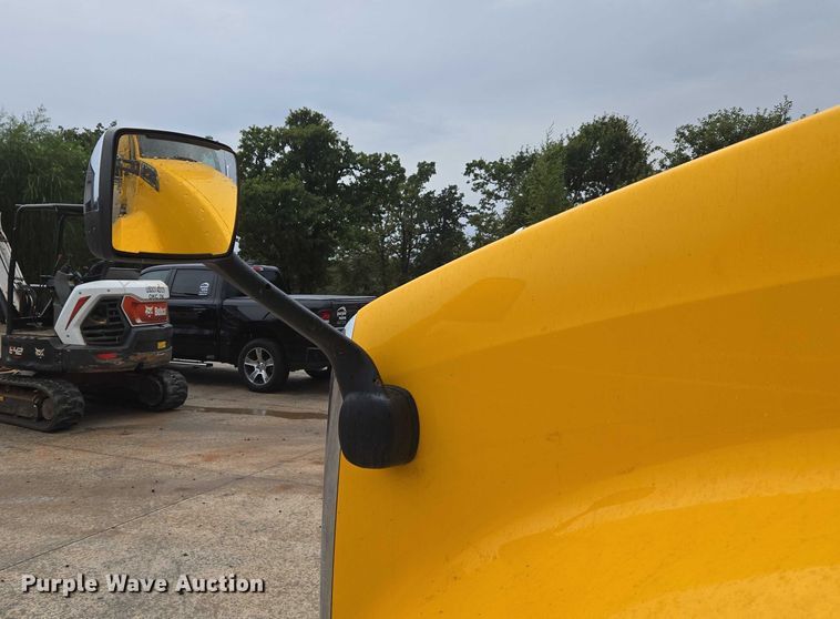 image for item EU3898 2021 Kenworth T680 dump truck