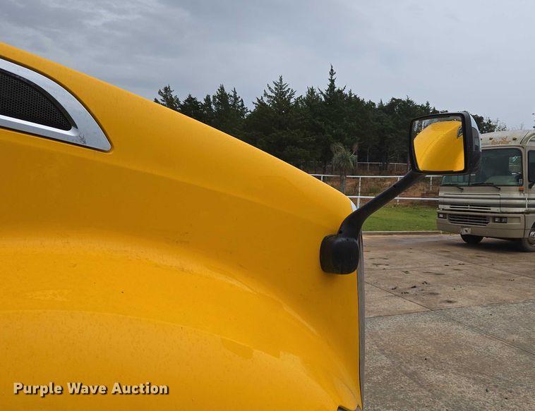 image for item EU3898 2021 Kenworth T680 dump truck