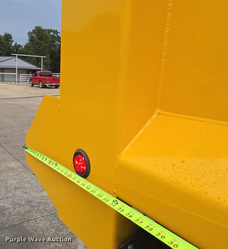 image for item EU3898 2021 Kenworth T680 dump truck