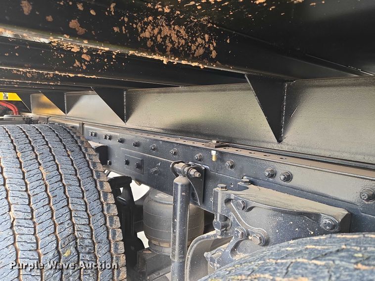 image for item EU3898 2021 Kenworth T680 dump truck