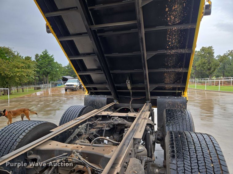 image for item EU3898 2021 Kenworth T680 dump truck