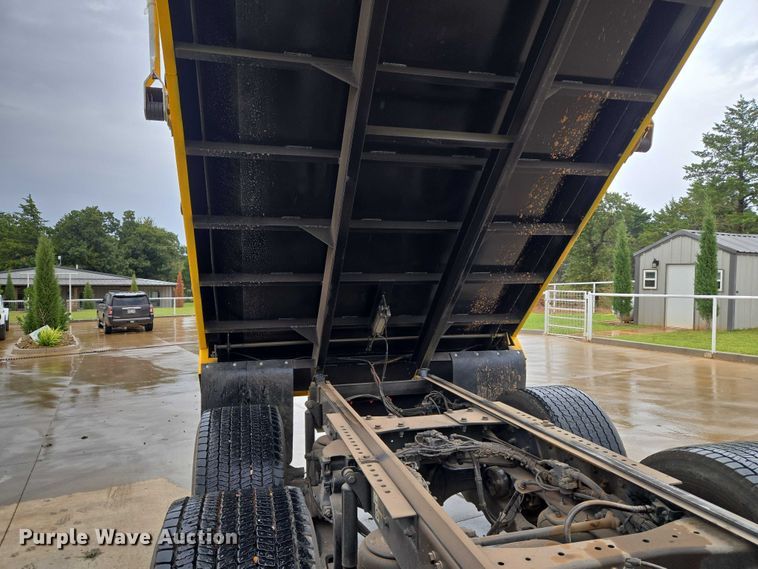 image for item EU3898 2021 Kenworth T680 dump truck