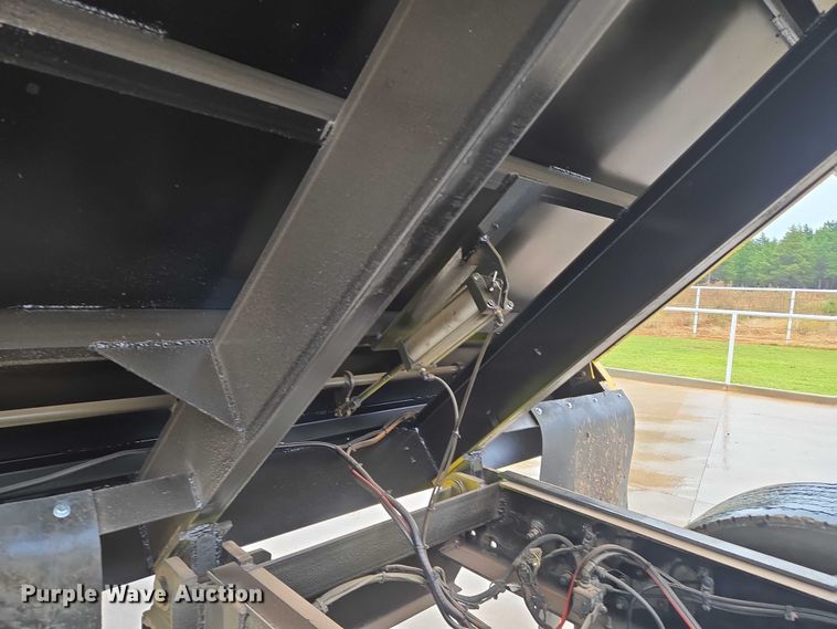 image for item EU3898 2021 Kenworth T680 dump truck