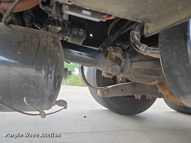 image for item EU3898 2021 Kenworth T680 dump truck