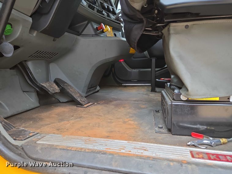 image for item EU3898 2021 Kenworth T680 dump truck