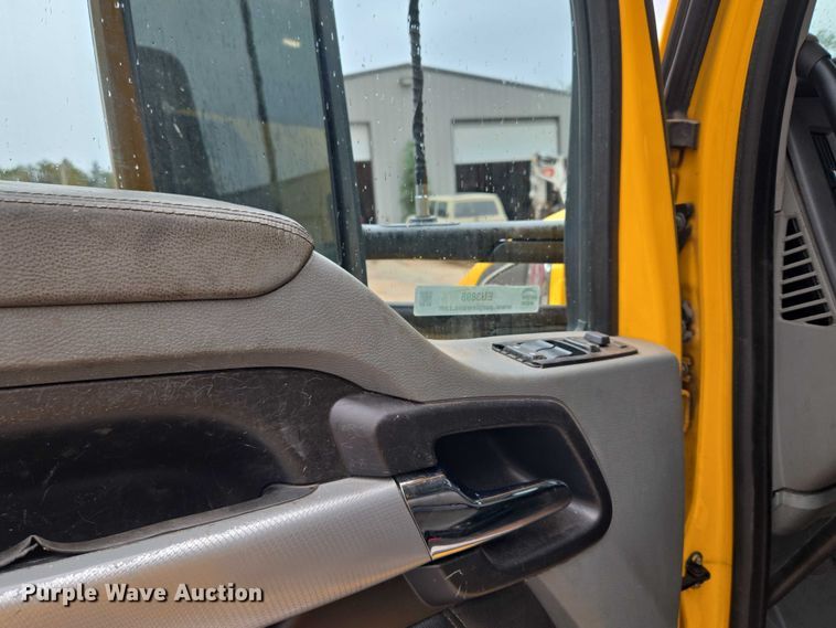 image for item EU3898 2021 Kenworth T680 dump truck