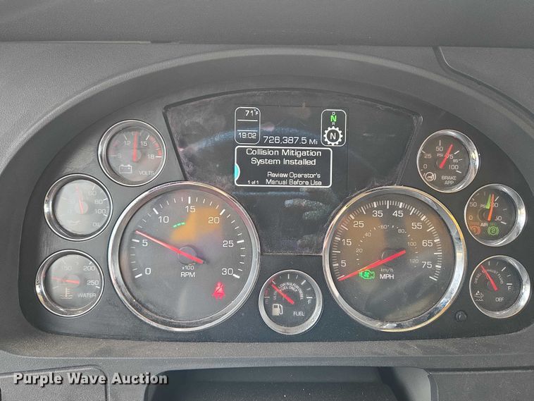 image for item EU3898 2021 Kenworth T680 dump truck