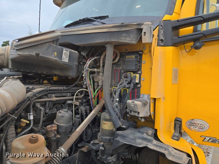 image for item EU3898 2021 Kenworth T680 dump truck