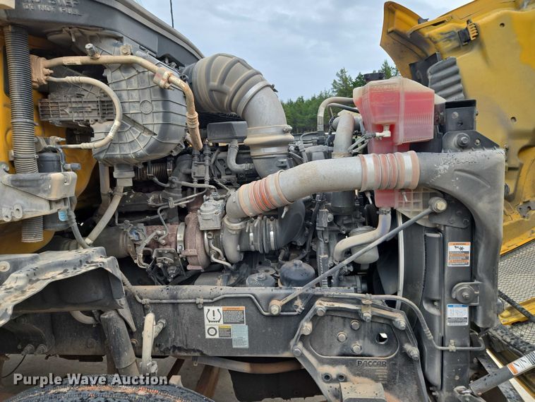 image for item EU3898 2021 Kenworth T680 dump truck