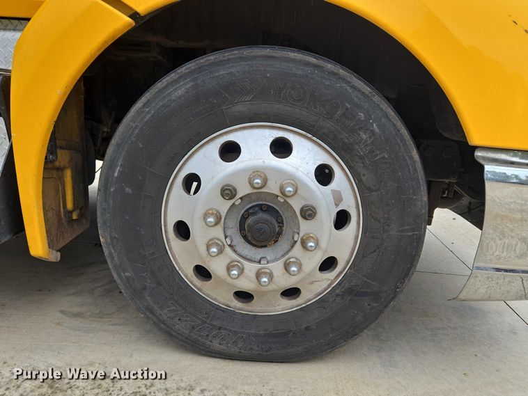 image for item EU3898 2021 Kenworth T680 dump truck