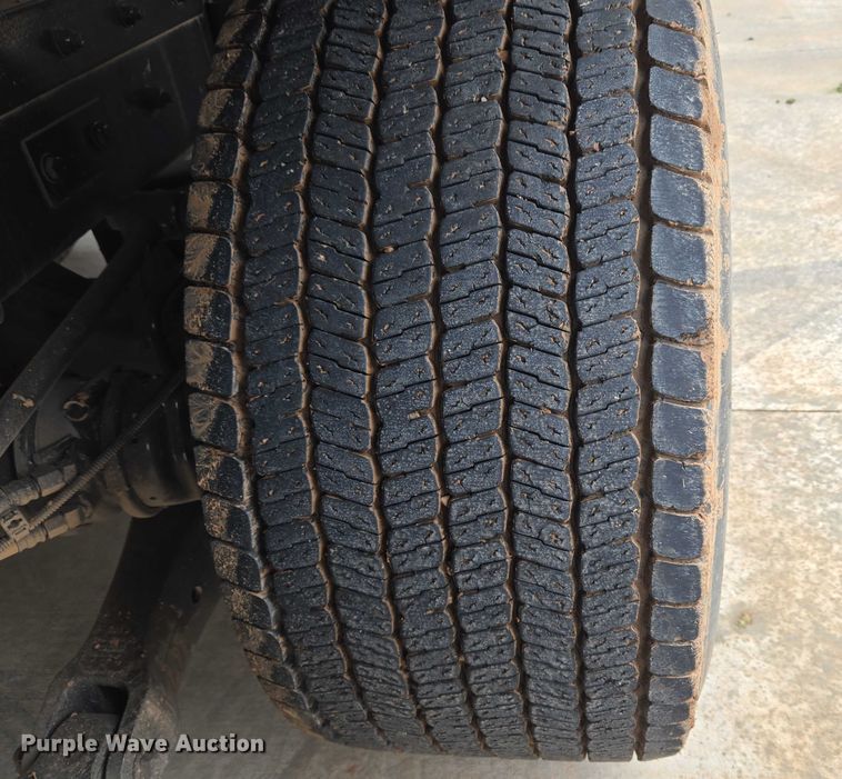 image for item EU3898 2021 Kenworth T680 dump truck