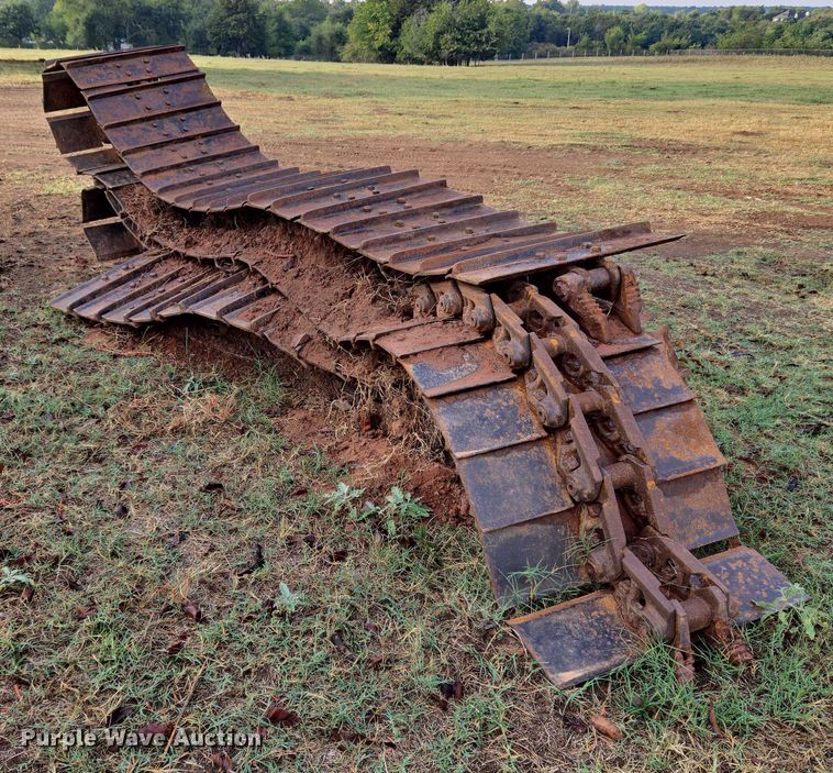 image for item EU3907 Dozer tracks