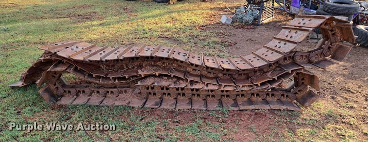image for item EU3907 Dozer tracks
