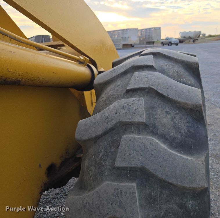 image for item EU3920 1989 International 515B wheel loader