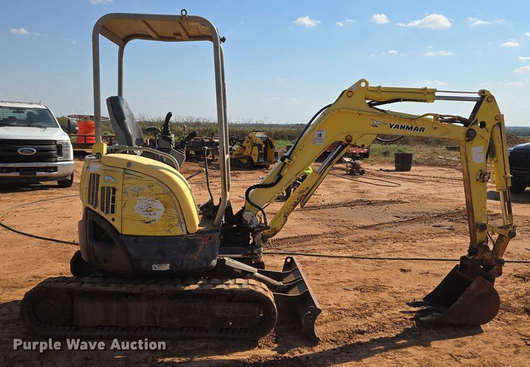 EXCAVADORA YANMAR VIO203