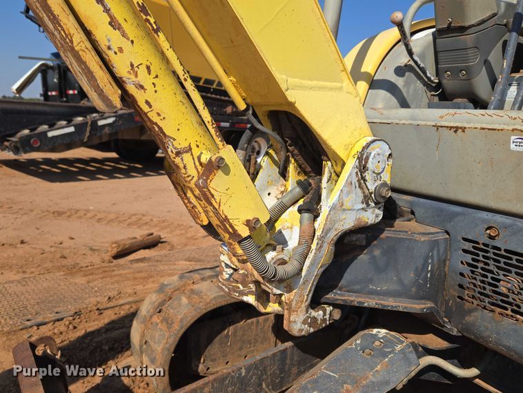 image for item EU3922 Yanmar VIO20-3 mini excavator