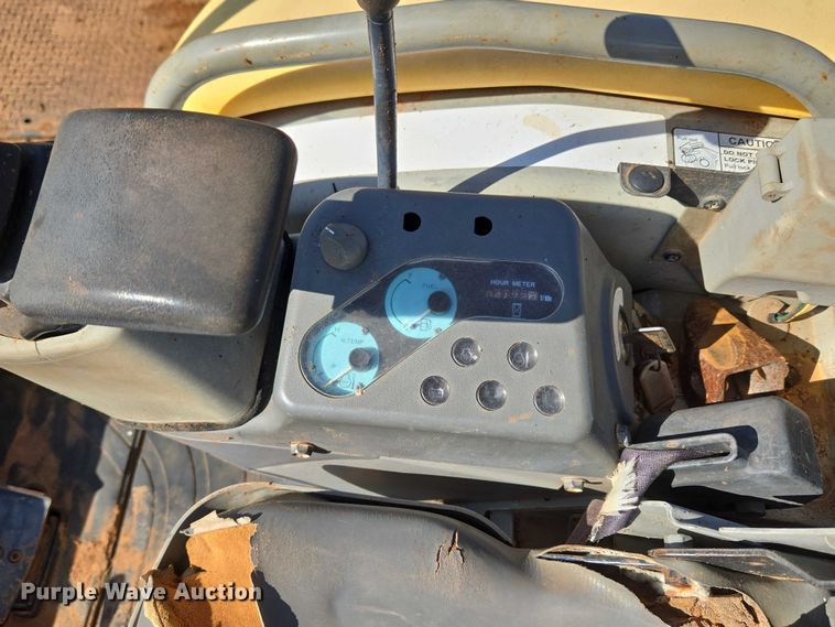 image for item EU3922 Yanmar VIO20-3 mini excavator