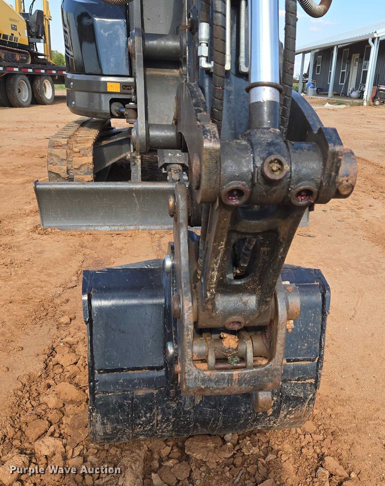 image for item EU3923 Kymron XH42D mini excavator