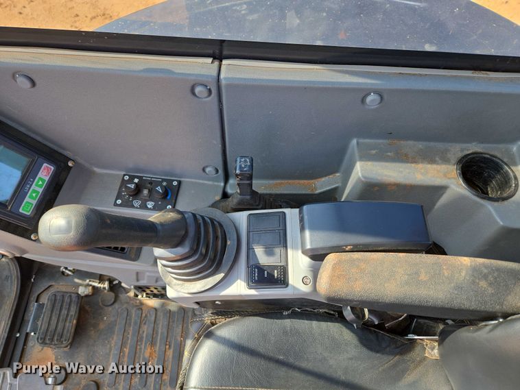 image for item EU3923 Kymron XH42D mini excavator