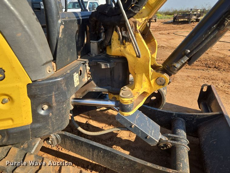 image for item EU3924 Yanmar VIO35-6A mini excavator