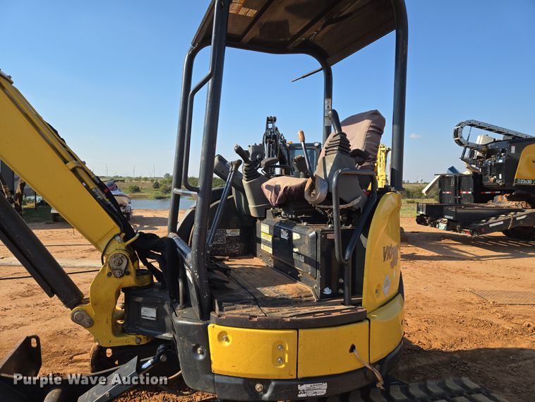 image for item EU3924 Yanmar VIO35-6A mini excavator