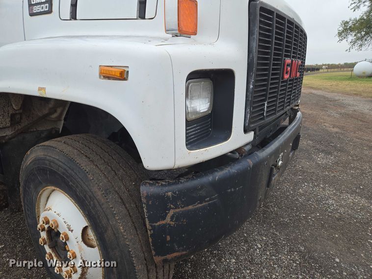 image for item EU3947 1998 GMC C8500 dump truck