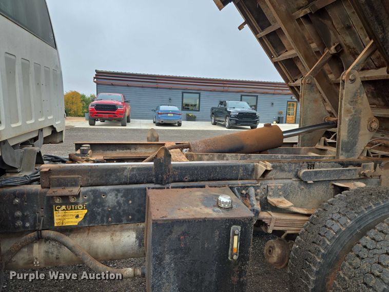 image for item EU3947 1998 GMC C8500 dump truck