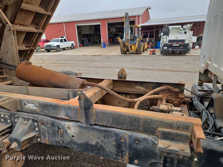 image for item EU3947 1998 GMC C8500 dump truck