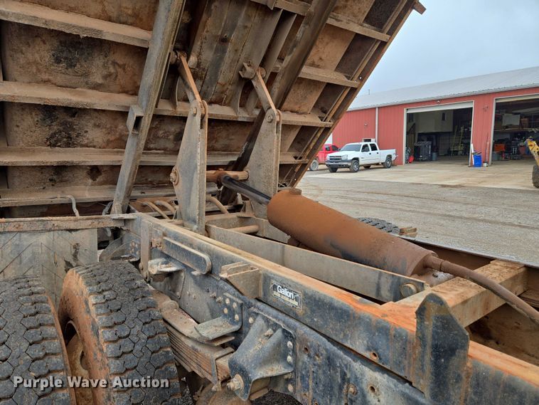 image for item EU3947 1998 GMC C8500 dump truck