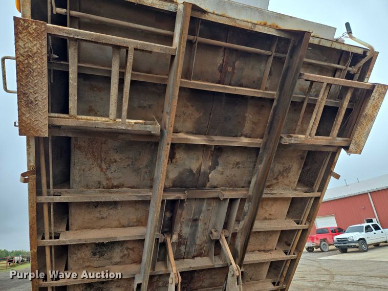 image for item EU3947 1998 GMC C8500 dump truck