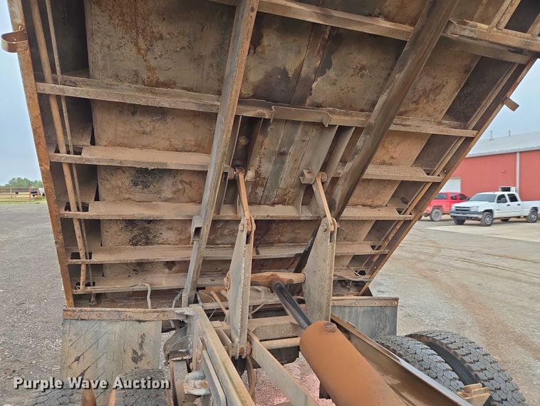 image for item EU3947 1998 GMC C8500 dump truck