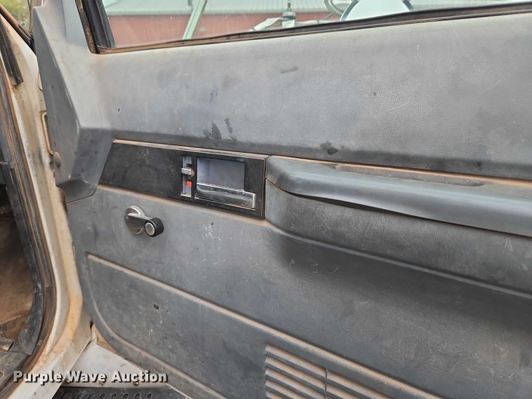 image for item EU3947 1998 GMC C8500 dump truck