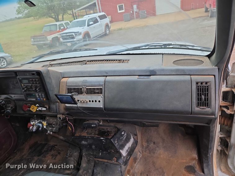 image for item EU3947 1998 GMC C8500 dump truck