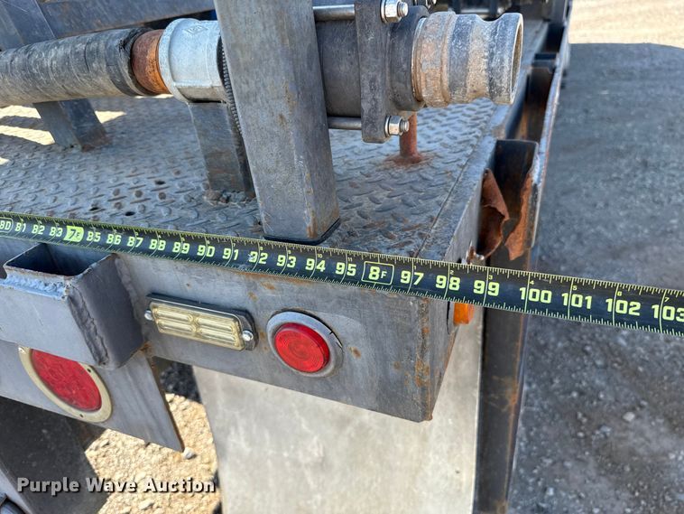 image for item EU5095 2007 Freightliner Columbia flatbed truck