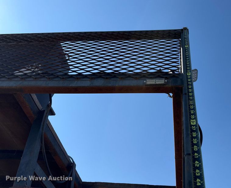 image for item EU5095 2007 Freightliner Columbia flatbed truck