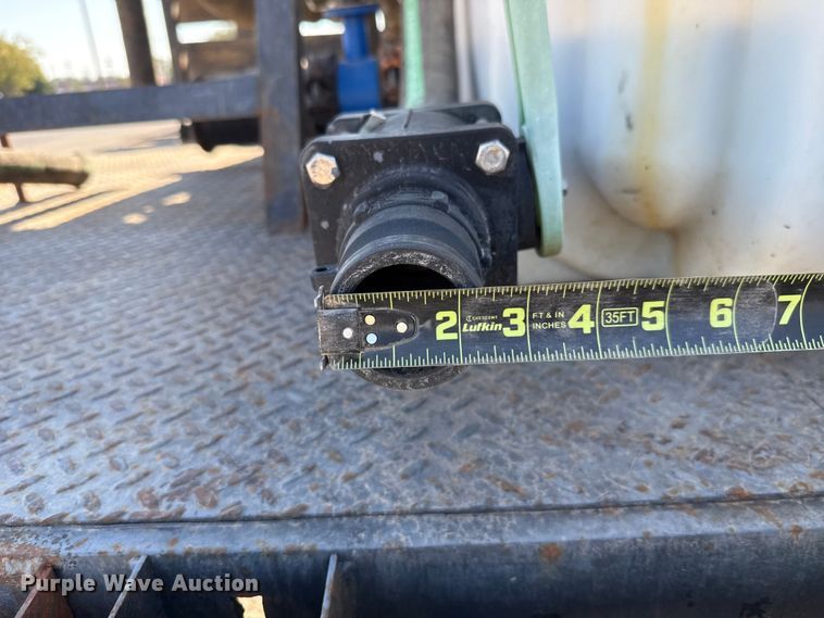 image for item EU5095 2007 Freightliner Columbia flatbed truck