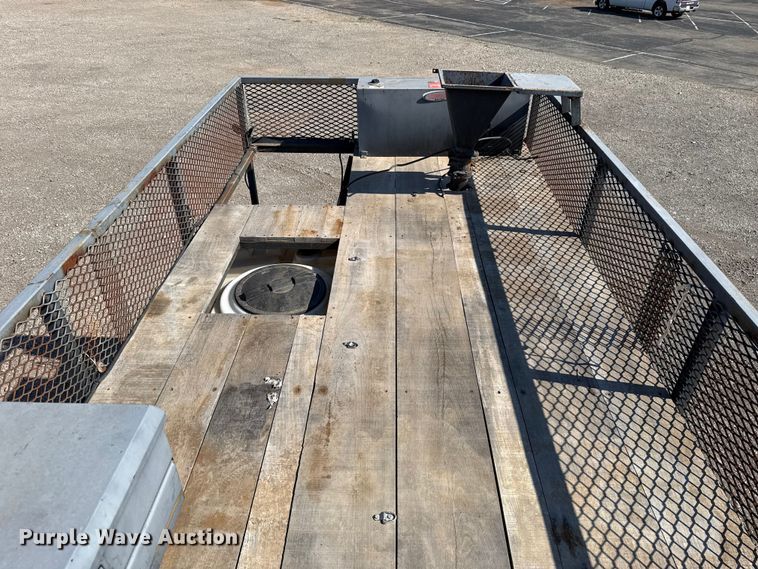 image for item EU5095 2007 Freightliner Columbia flatbed truck