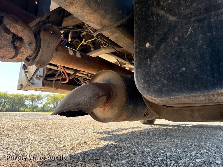 image for item EU5095 2007 Freightliner Columbia flatbed truck