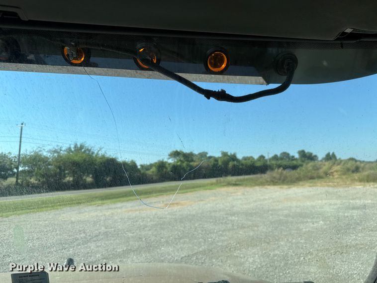 image for item EU5095 2007 Freightliner Columbia flatbed truck