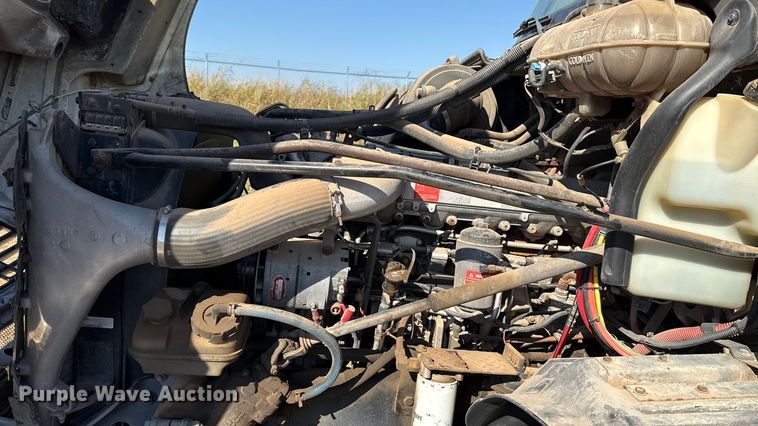 image for item EU5095 2007 Freightliner Columbia flatbed truck