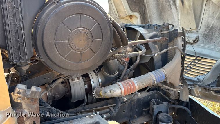 image for item EU5095 2007 Freightliner Columbia flatbed truck