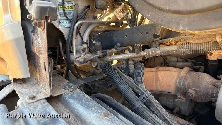 image for item EU5095 2007 Freightliner Columbia flatbed truck