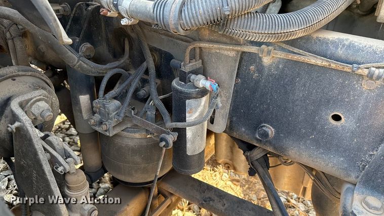 image for item EU5095 2007 Freightliner Columbia flatbed truck