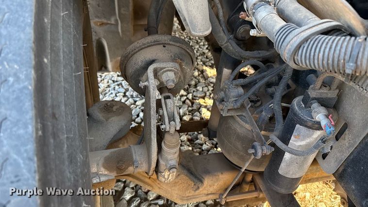 image for item EU5095 2007 Freightliner Columbia flatbed truck