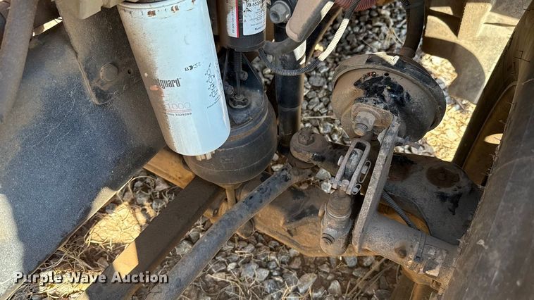 image for item EU5095 2007 Freightliner Columbia flatbed truck