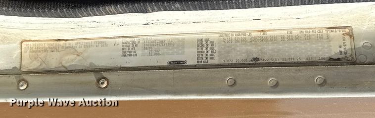 image for item EU5095 2007 Freightliner Columbia flatbed truck