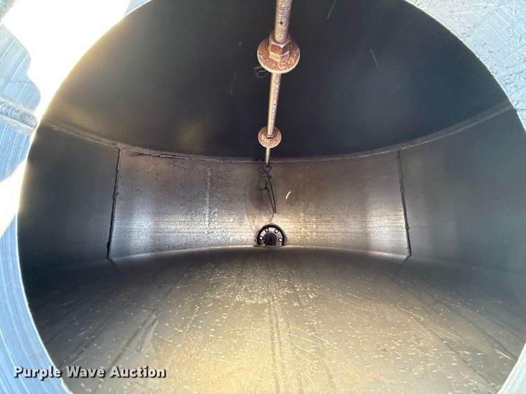 image for item EU5144 2002 Freightliner FLD fuel truck