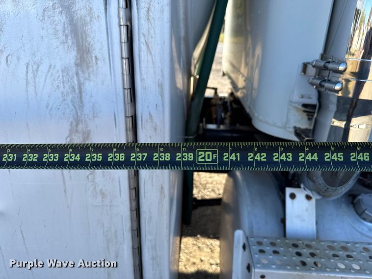 image for item EU5144 2002 Freightliner FLD fuel truck