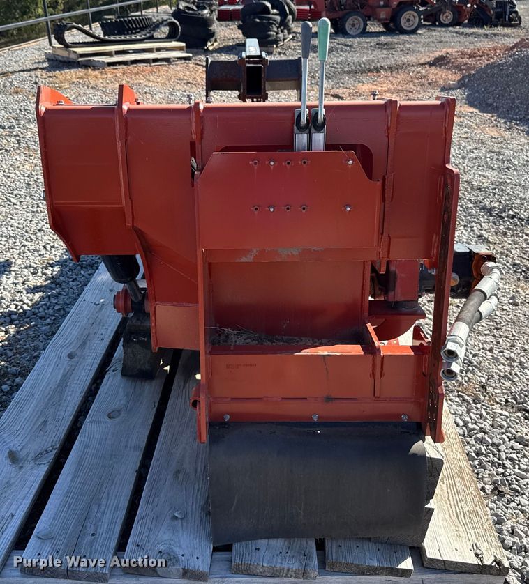 image for item EU5153 2018 Ditch Witch H810 trencher