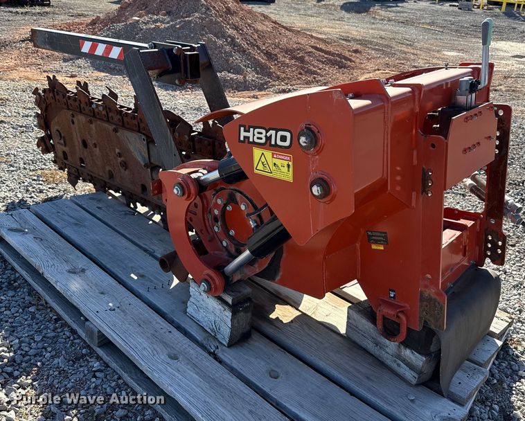 image for item EU5153 2018 Ditch Witch H810 trencher